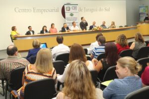 Read more about the article Jaraguá sedia encontro do Conselho Estadual de Educação