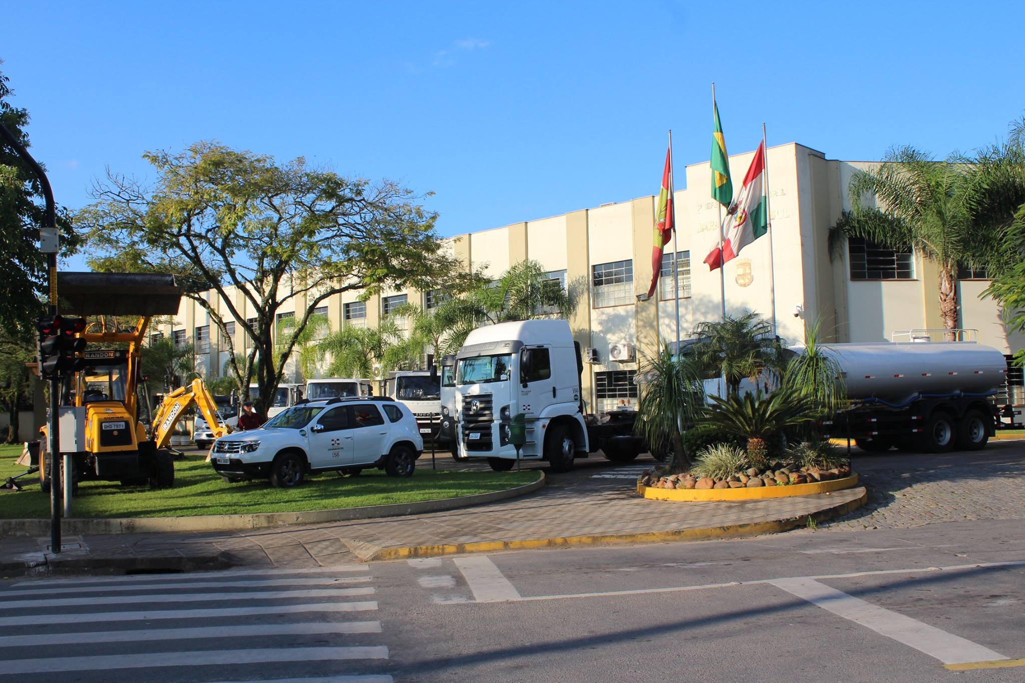 You are currently viewing Prefeitura renova frota da Secretaria de Obras