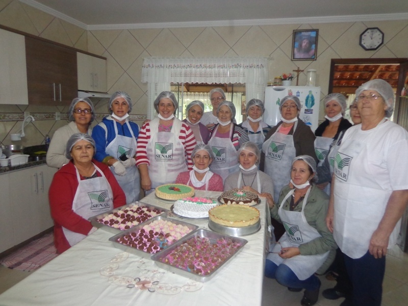 Read more about the article Secretaria de Agricultura, SENAR e parceiros realizam Curso de Confeitaria