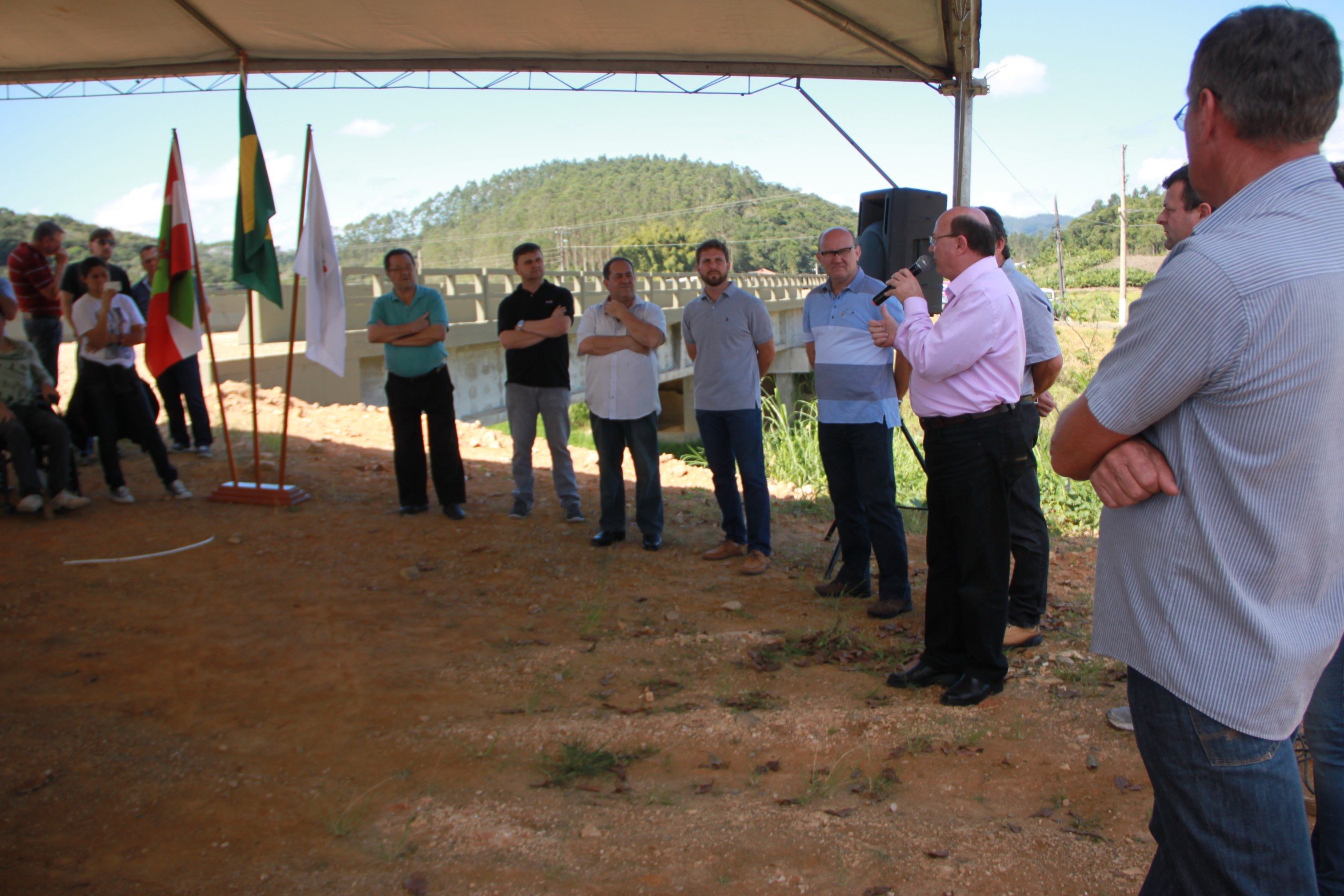 Read more about the article Ponte sobre o Rio Putanga é oficialmente inaugurada