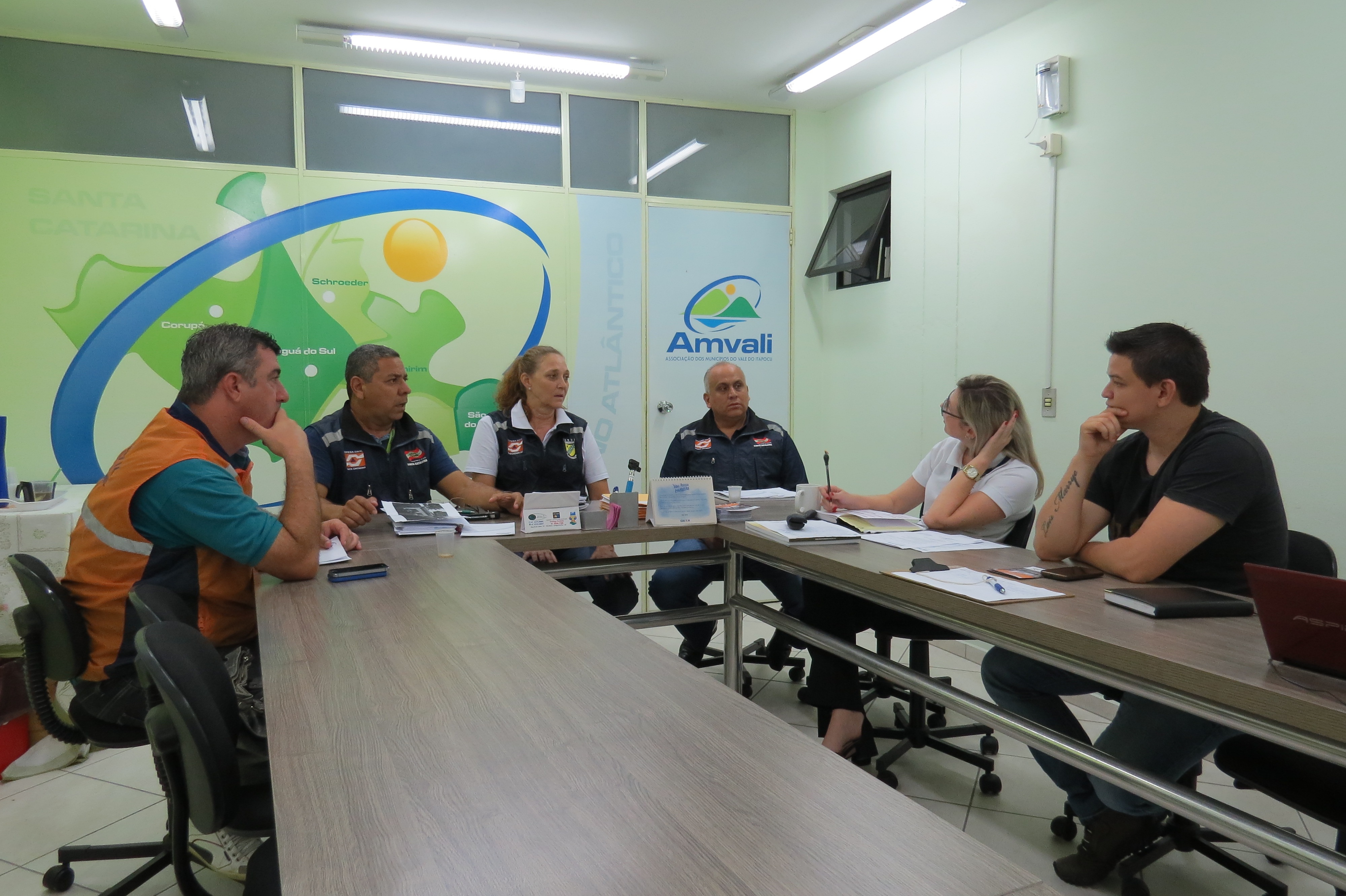 Read more about the article Reunião do Colegiado de Defesa Civil da AMVALI