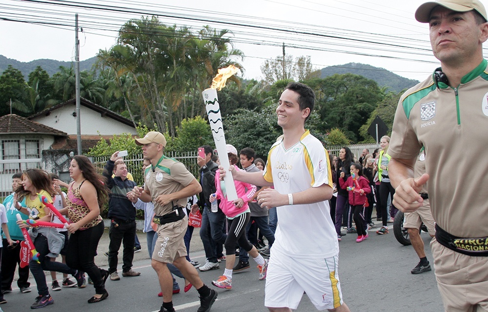 Read more about the article Tocha Olímpica passa por municípios da AMVALI