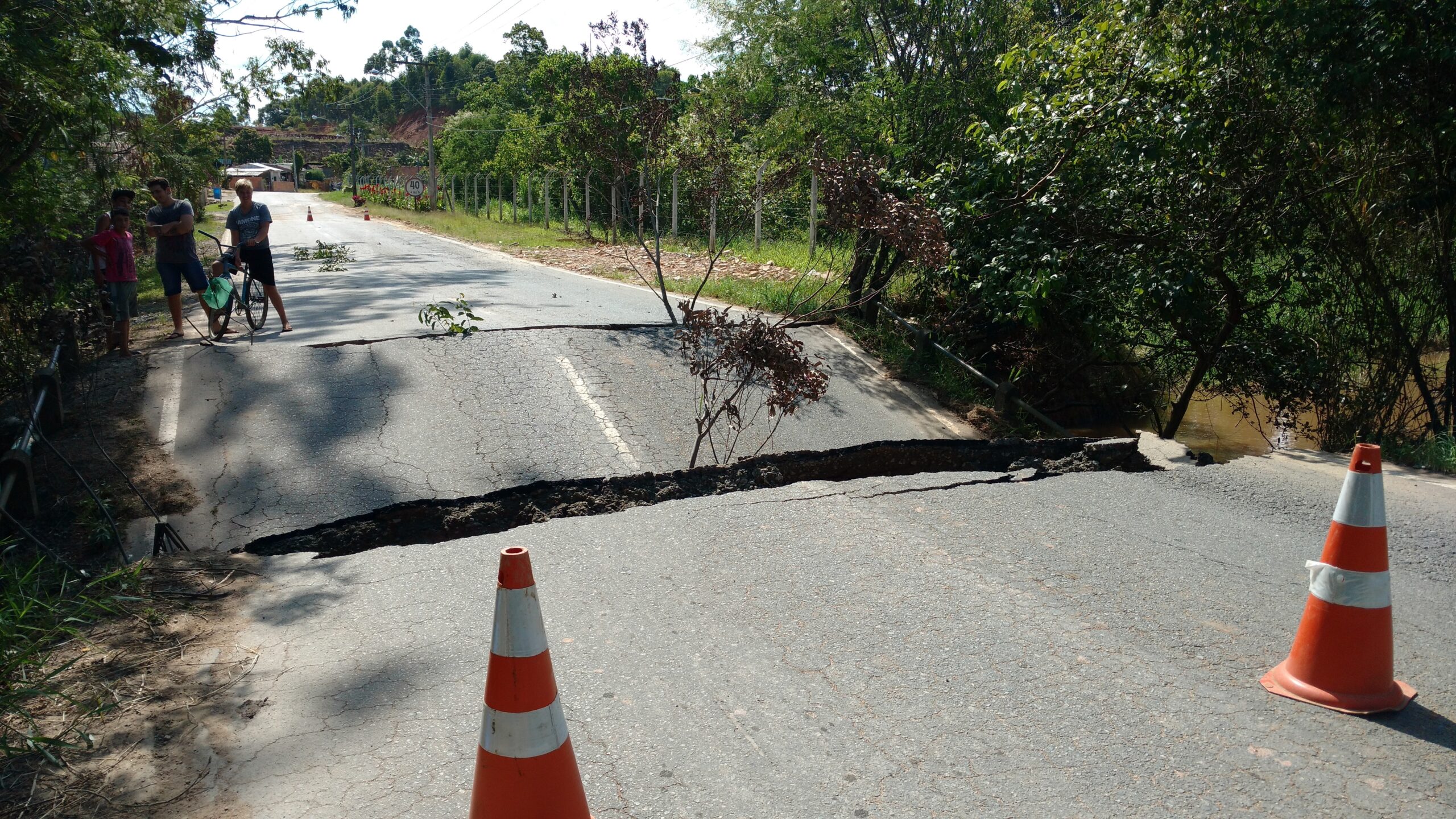 Read more about the article Obra de reconstrução da ponte no Bairro Sertãozinho está em processo licitatório