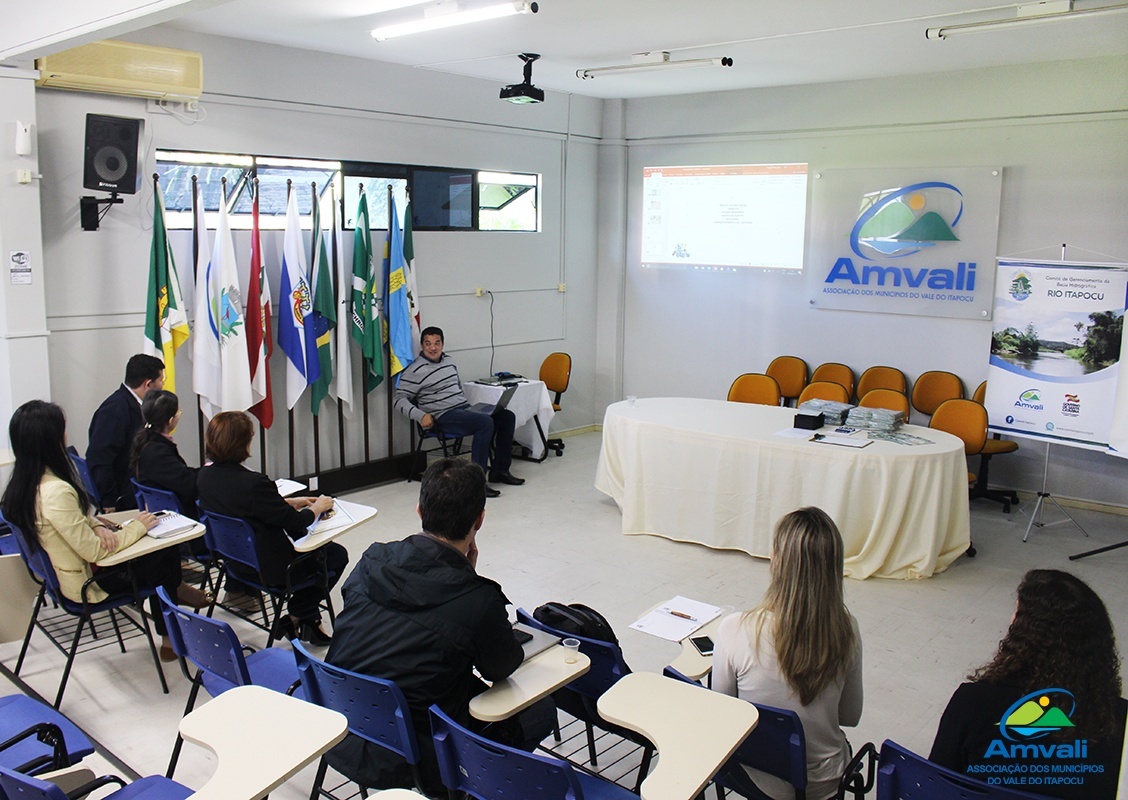 You are currently viewing Realizada a Primeira Reunião de Colegiado de Turismo da AMVALI