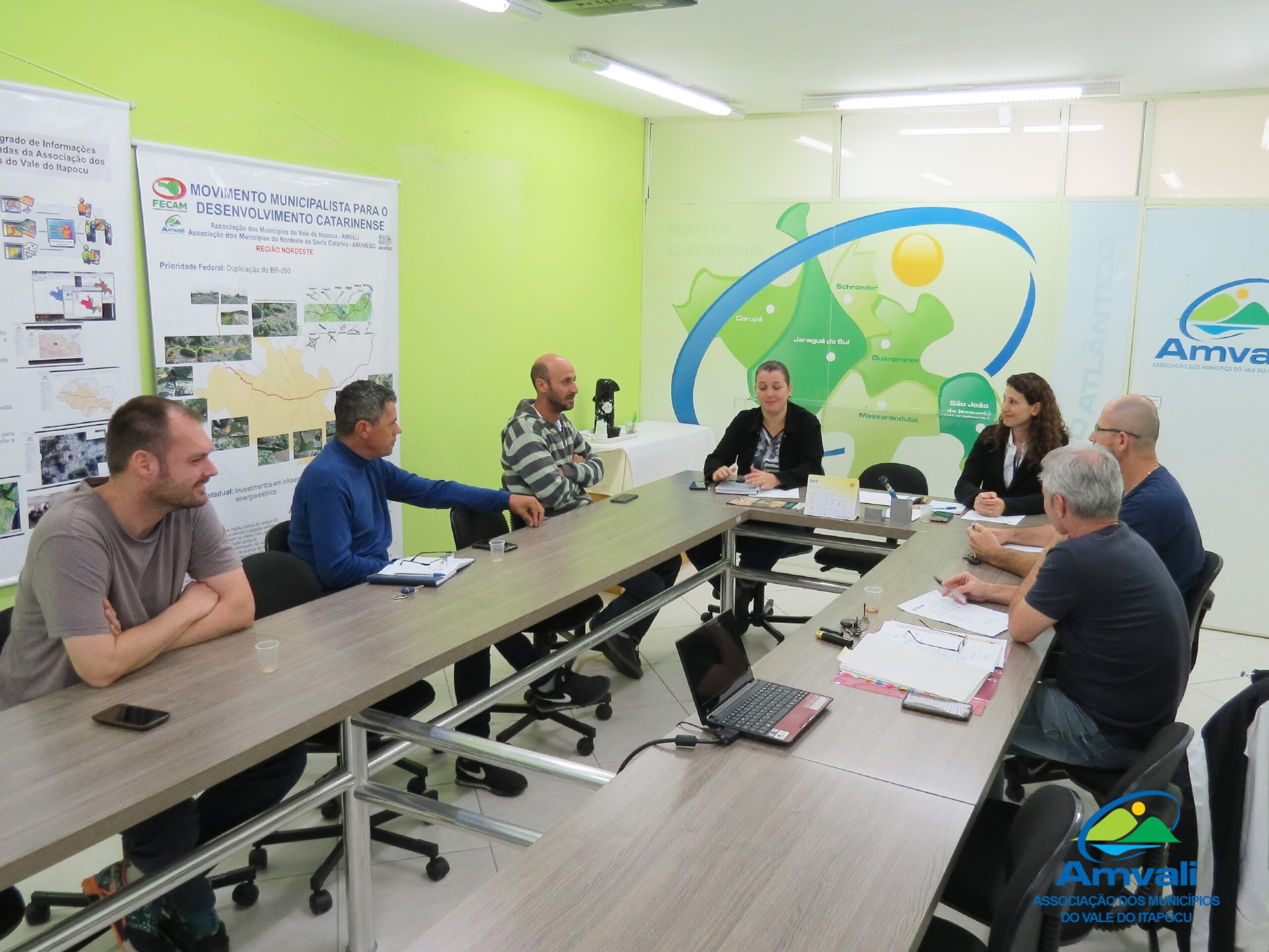 You are currently viewing Realizada Reunião do Colegiado de Esporte da AMVALI