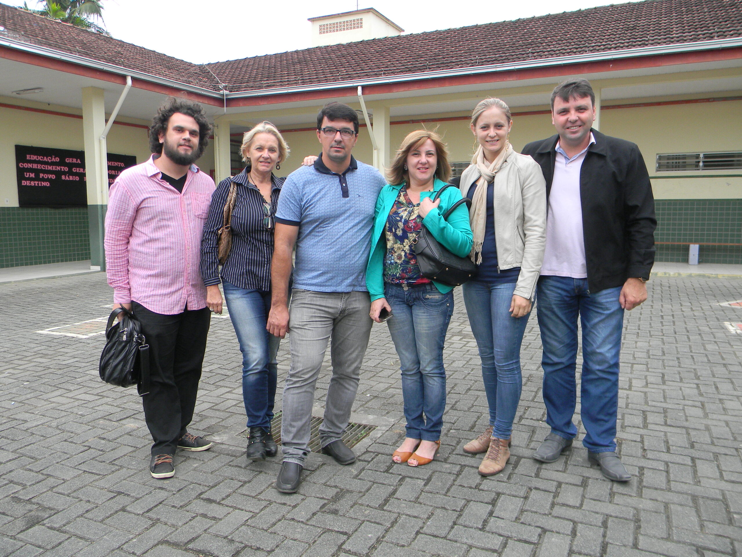 You are currently viewing Academia de letras realizou projeto pioneiro em São João do Itaperiú