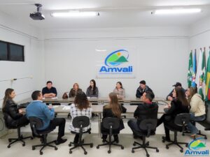 Read more about the article Realizada Reunião de Colegiado de Turismo da AMVALI