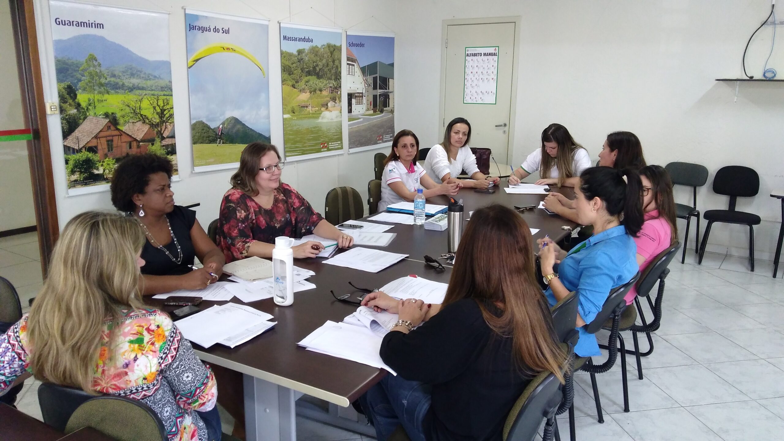 Read more about the article Realizada Reunião do Colegiado de Assistência Social da AMVALI