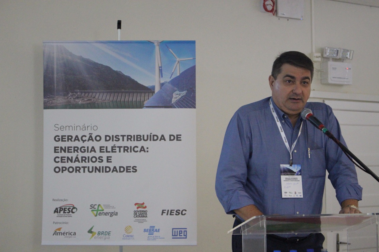 Read more about the article Jaraguá recebe seminário sobre cenários para a geração de energia