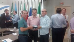 Read more about the article Prefeito Valter Zimmermann participa da 4ª Reunião do Conselho Deliberativo de Prefeitos da Amvali