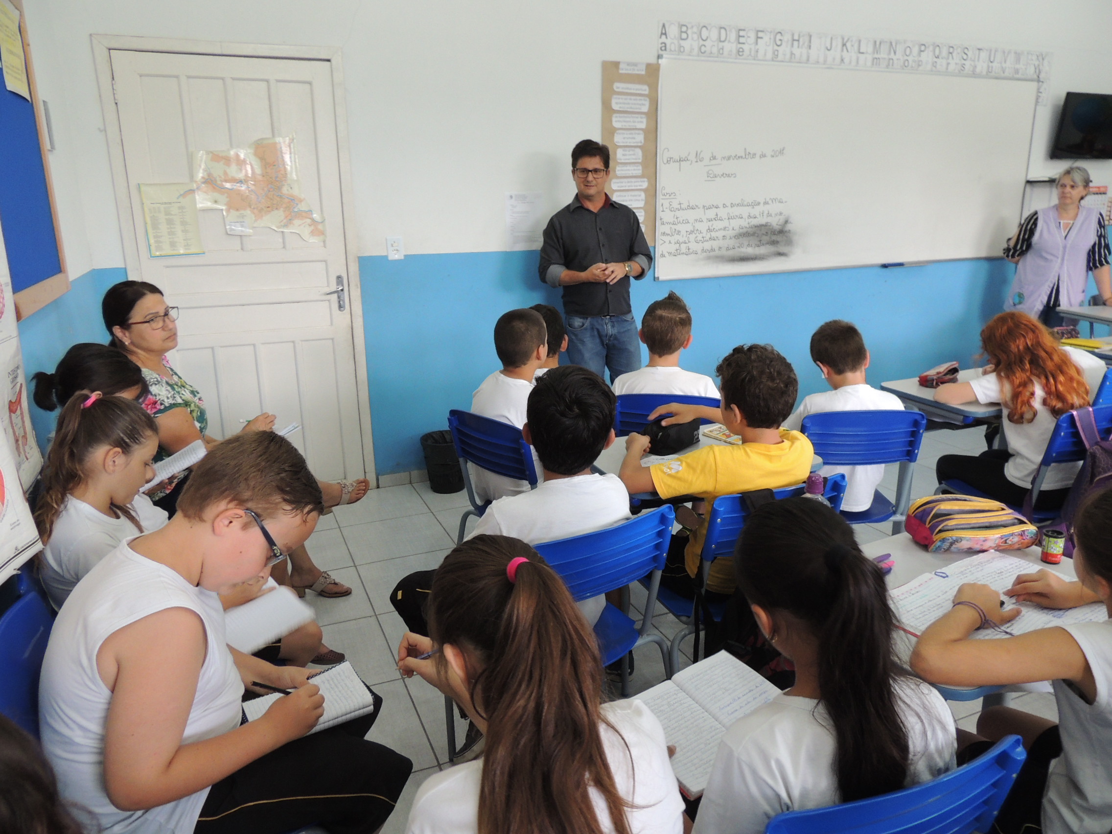 You are currently viewing Prefeito participou de entrevista com alunos de 4º ano da Escola Aluísio