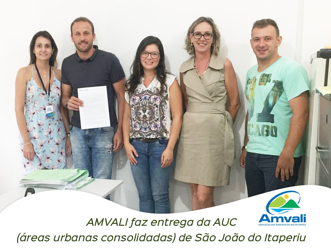 Read more about the article AMVALI faz entrega da AUC (áreas urbanas consolidadas) de São João do Itaperiu nesta quinta-feira.