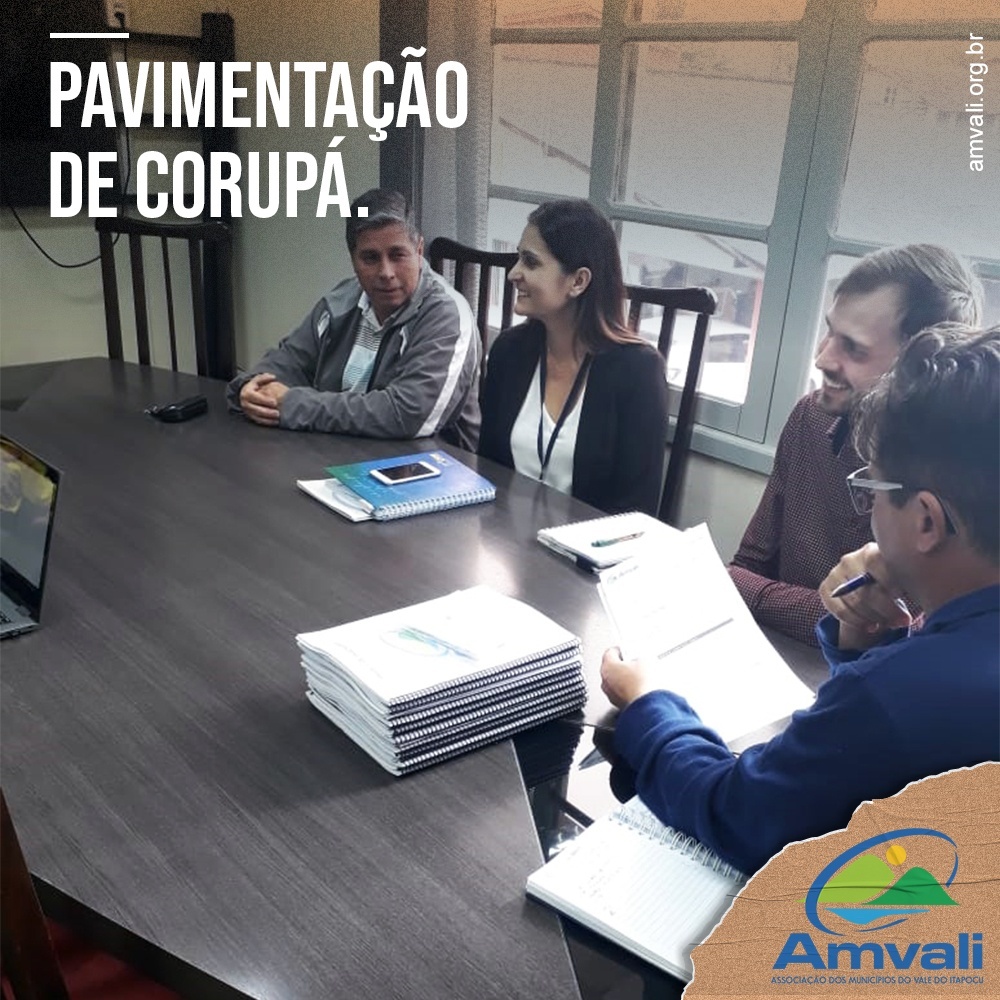 Read more about the article Amvali realiza a entrega de 17 projetos de pavimentação para o Município de Corupá.