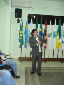 Read more about the article Turismo é debatido na Escola de Governo