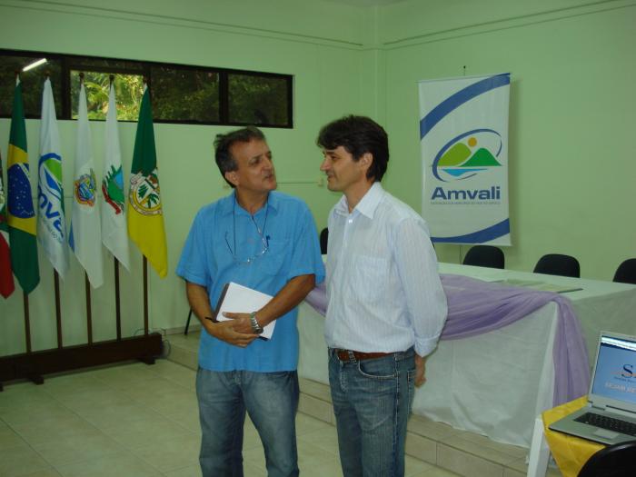 You are currently viewing Amarildo Biscaro palestra para o Colegiado de Educação