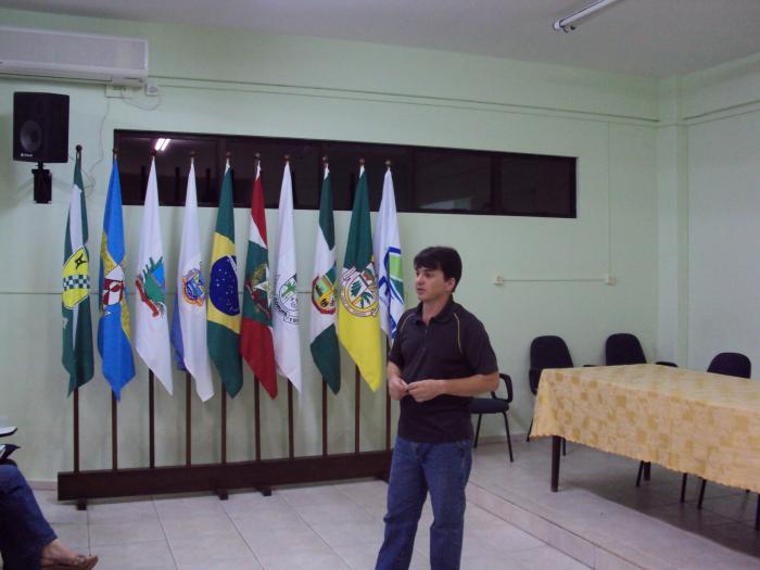 You are currently viewing Escola de Governo debate sobre desenvolvimento rural