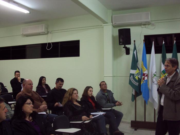 You are currently viewing Carlito Merss na Escola de Governo