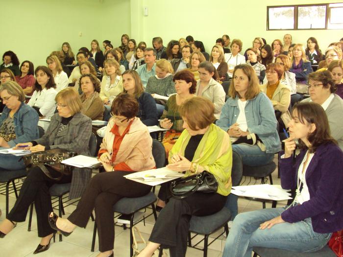 You are currently viewing Colegiado de Educação discute resolução