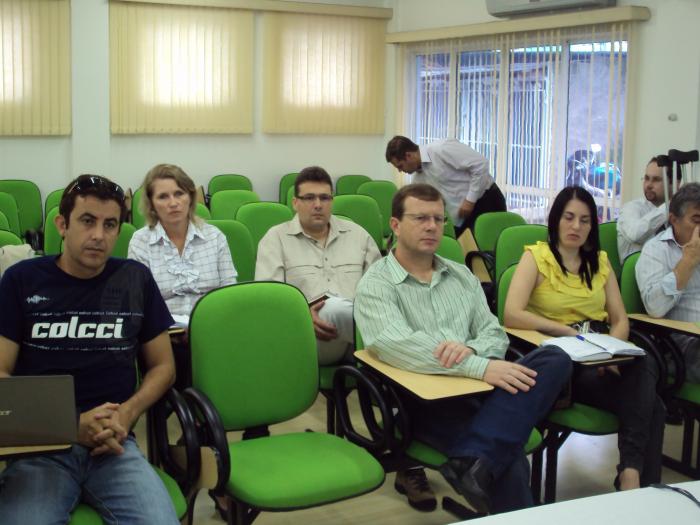 Read more about the article AMVALI participa de reuniões em Rio do Sul e Lages