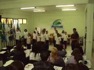 Read more about the article Professores participam de Encontro de Música