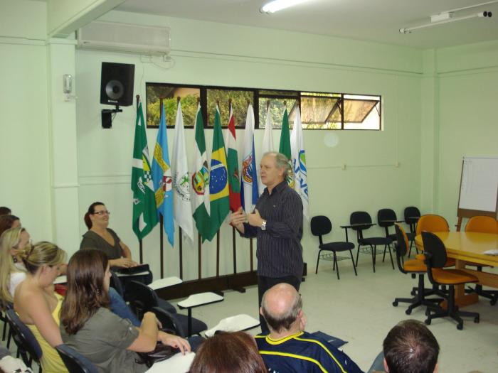 Read more about the article Processo Legislativo é discutido na Escola de Governo