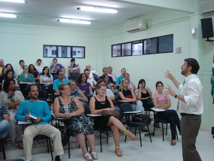 Read more about the article Direito Tributário é debatido na Escola de Governo