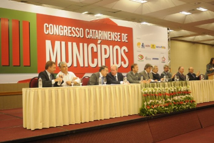 Read more about the article Começa o VIII Congresso Catarinense de Municípios, em Florianópolis