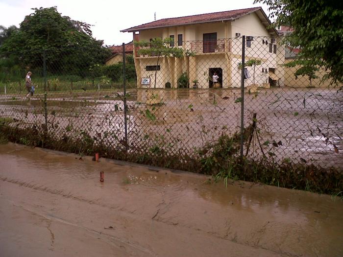 You are currently viewing Sede da AMVALI é atingida pela chuva