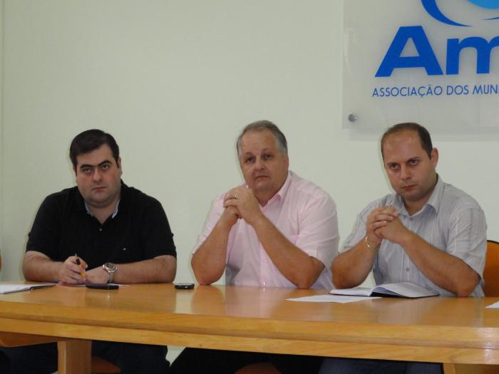 You are currently viewing Colegiado de Educação recebe a visita do Deputado Presidente daComissão de Educação da ALESC