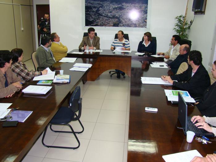 You are currently viewing AMVALI participa de reunião na Câmara de Jaraguá do Sul