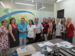 Read more about the article AMVALI recebe troféu da Undime em Florianópolis