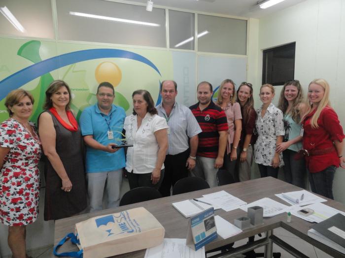 You are currently viewing AMVALI recebe troféu da Undime em Florianópolis