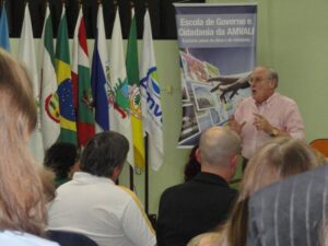 Read more about the article Victor Danich palestra na Escola de Governo