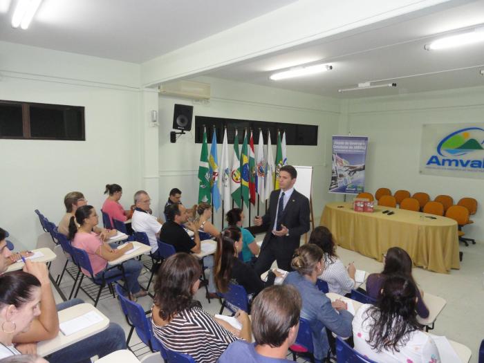 You are currently viewing Escola de Governo debate sobre o planejamento na administração pública