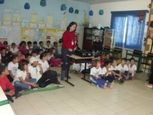 Read more about the article AMVALI realiza projeto nas escolas de Barra Velha