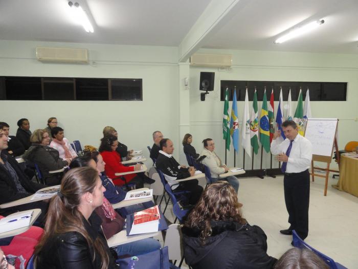 You are currently viewing Palestra motivou os alunos da Escola de Governo e Cidadania