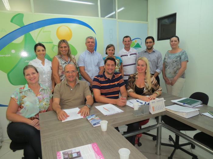 Read more about the article Rede Feminina de Combate ao Câncer participa de reunião do Colegiado de Saúde