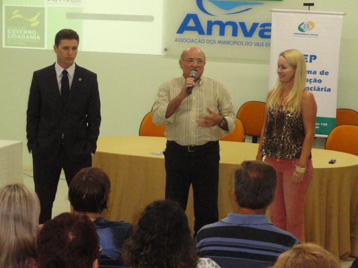 Read more about the article Diretor da FECAM palestra na Escola de Governo e Cidadania