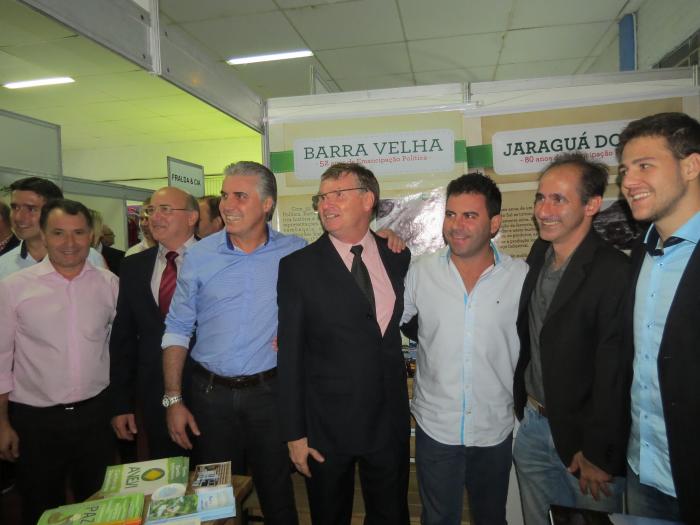 You are currently viewing Autoridades prestigiaram a abertura da 14ª FECARROZ e visitaram o stand da AMVALI