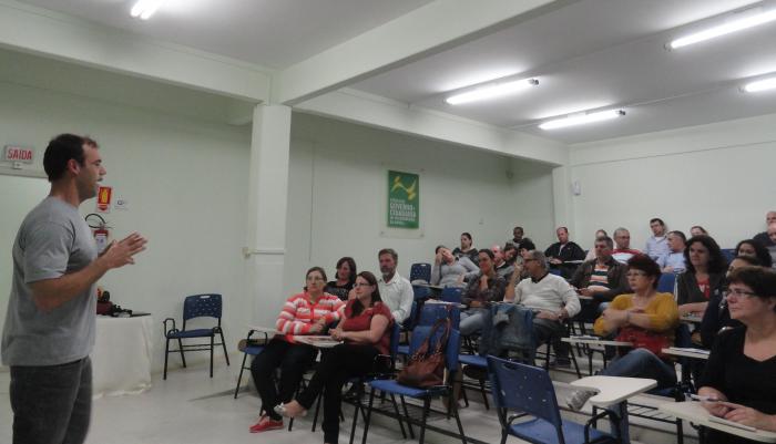 You are currently viewing Alunos da Escola de Governo e Cidadania debateram sobre eventos climáticos