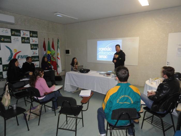 Read more about the article Integrantes do Colegiado de Turismo da AMVALI realizaram reunião na Arena Jaraguá