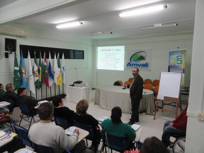 You are currently viewing Sistema Único de Saúde foi tema de palestra da Escola de Governo e Cidadania