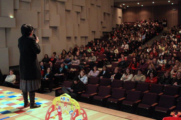 You are currently viewing Doutora em Educação fala para profissionais municipais do setor