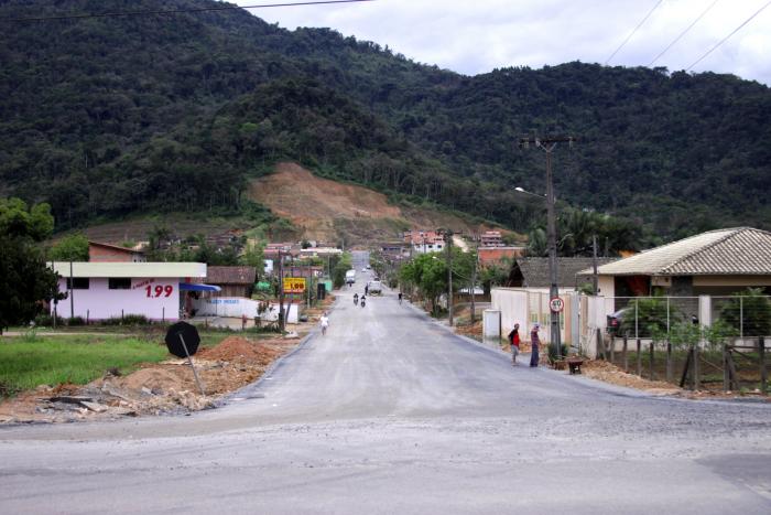 You are currently viewing Prefeitura asfaltará 29 ruas em 14 bairros do município