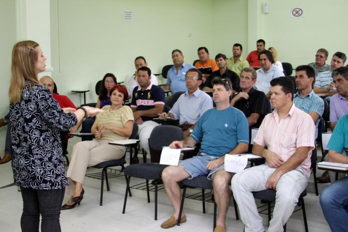 Read more about the article Curso para taxistas é lançado na AMVALI