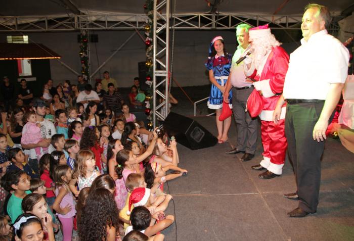 Read more about the article Encanto de Natal inicia com grande público