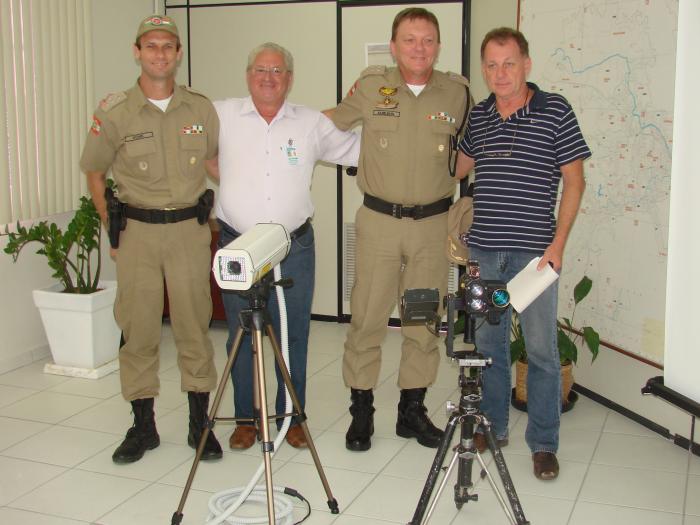 You are currently viewing Equipamentos “blitz eletrônica” e radar a laser são entregues à Polícia Militar