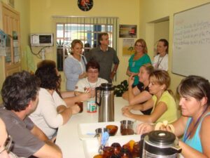 Read more about the article Prefeita visitou escola e mostrou terreno para secretário no bairro Estrada Nova