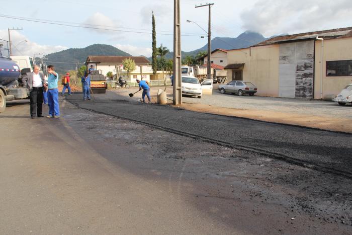 Read more about the article Rua Antônio Zimmermann está fechada para pavimentação