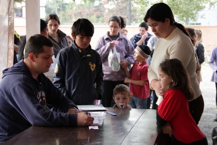 Read more about the article Projeto oferece aulas de violão nos bairros